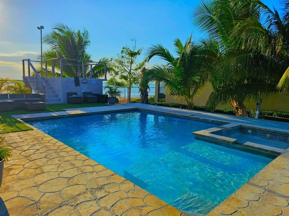 Villa Landing Strip - East Wing Beach House Black River